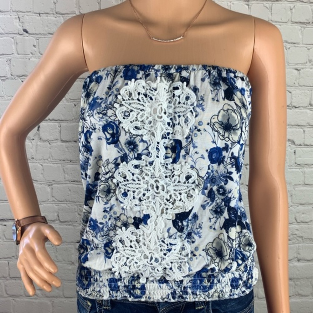 🌞10/$35🌞Blue Floral Tube Top